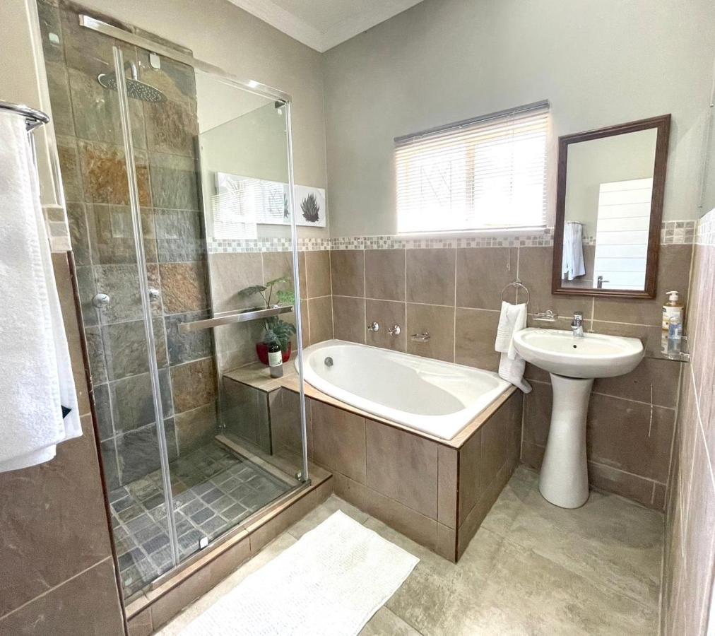 The Gregory Bed and Breakfast Pinetown Buitenkant foto